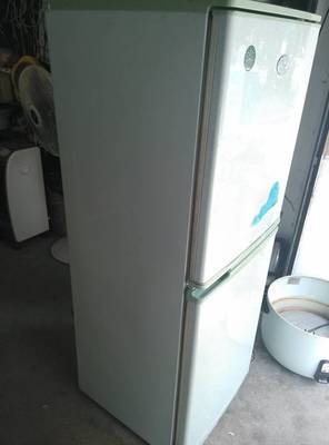 容聲冰箱196升 8成新僅售600元，老款機(jī)型制冷強(qiáng)勁，性價(jià)比之選